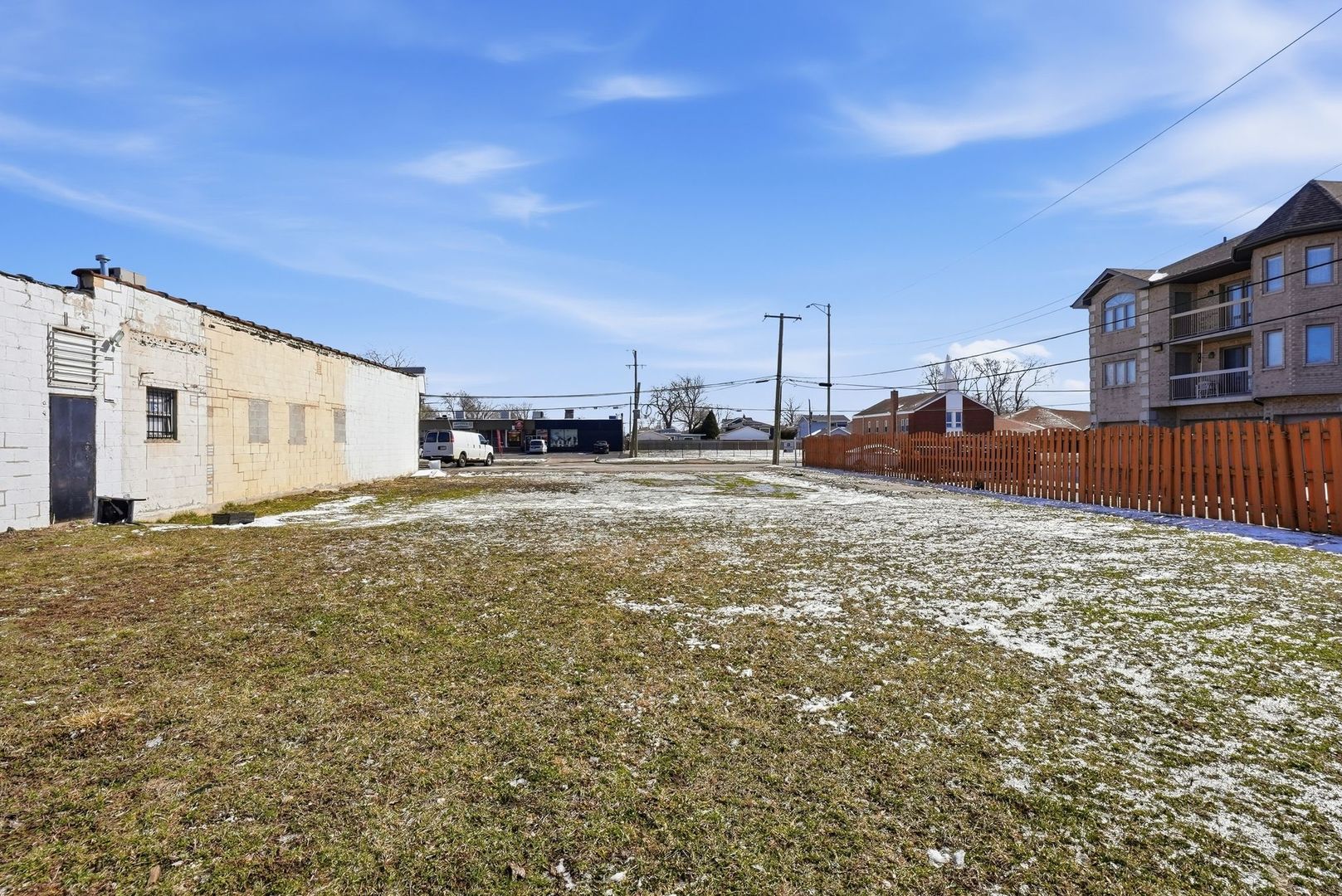 8404 S Roberts Road, Justice, IL 60458