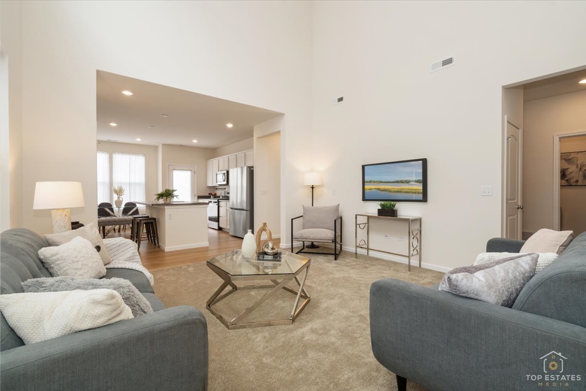 2739 Lawlor Lane, Naperville, IL 60564