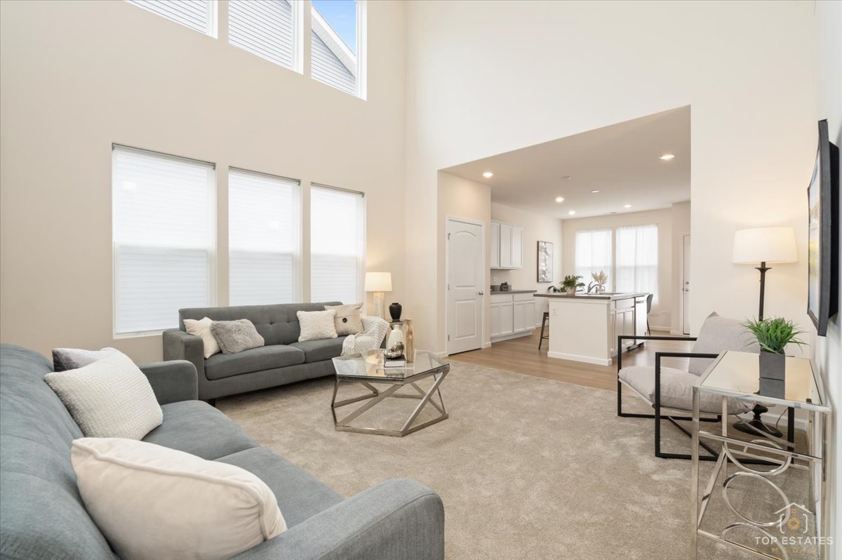 2739 Lawlor Lane, Naperville, IL 60564