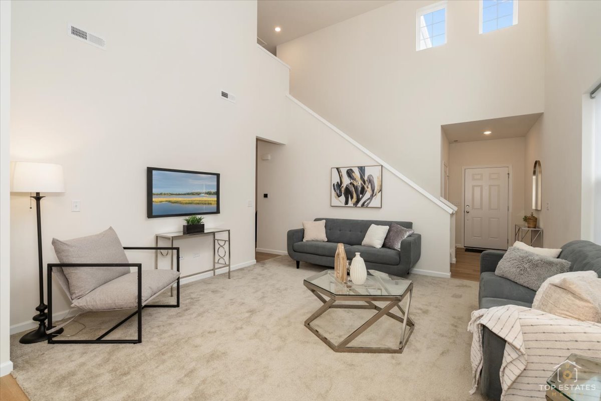 2739 Lawlor Lane, Naperville, IL 60564