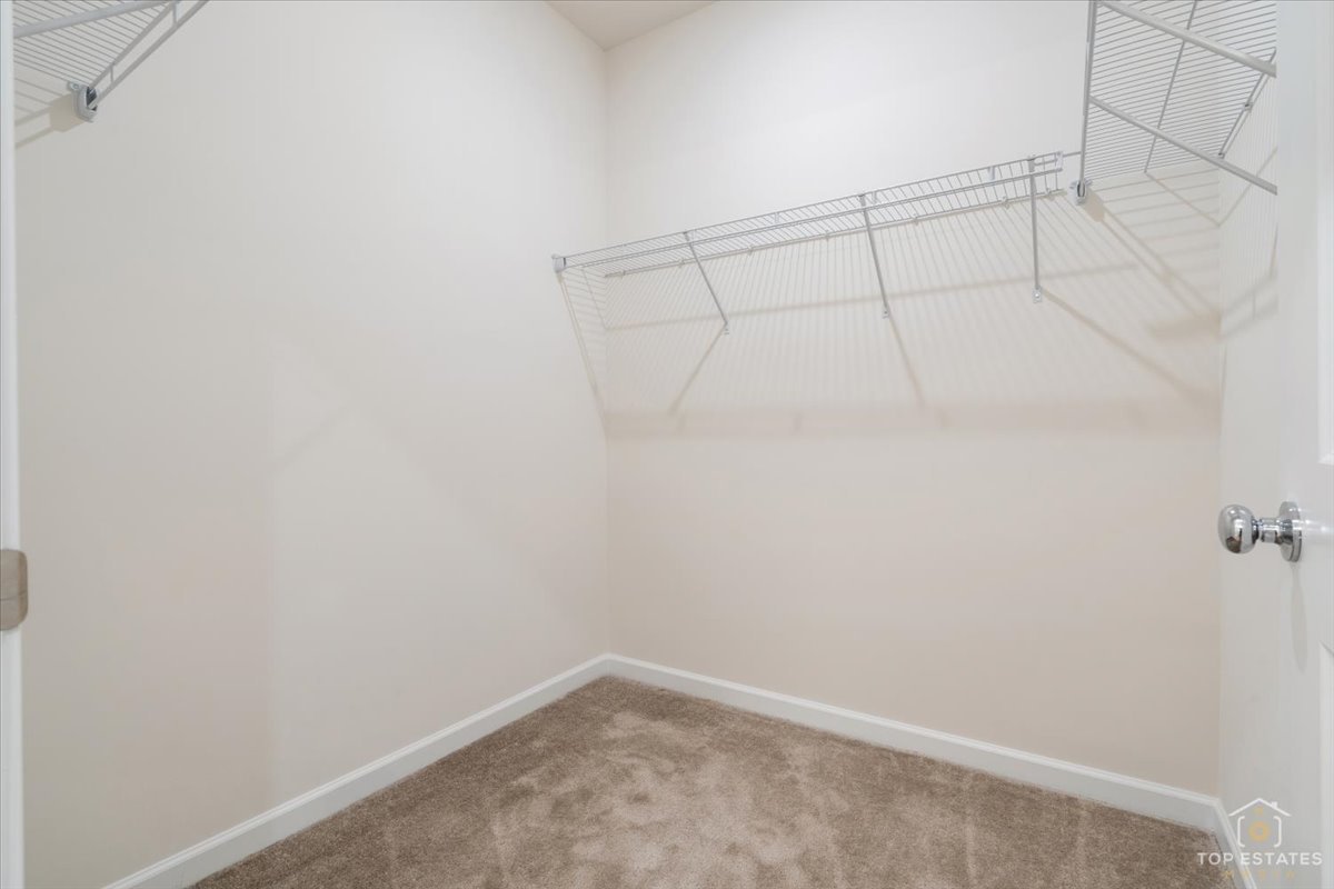 2739 Lawlor Lane, Naperville, IL 60564