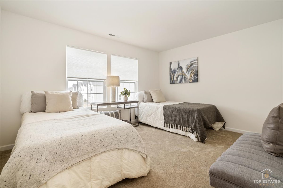 2739 Lawlor Lane, Naperville, IL 60564