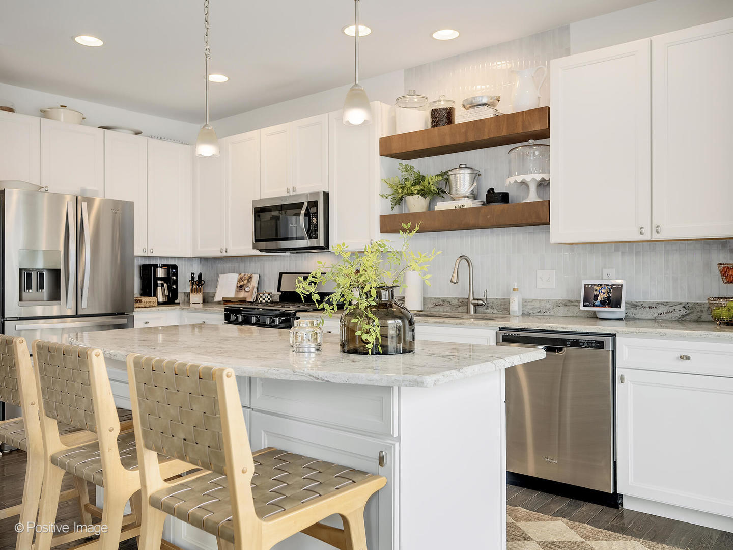 1589 Deer Pointe Drive, South Elgin, IL 60177