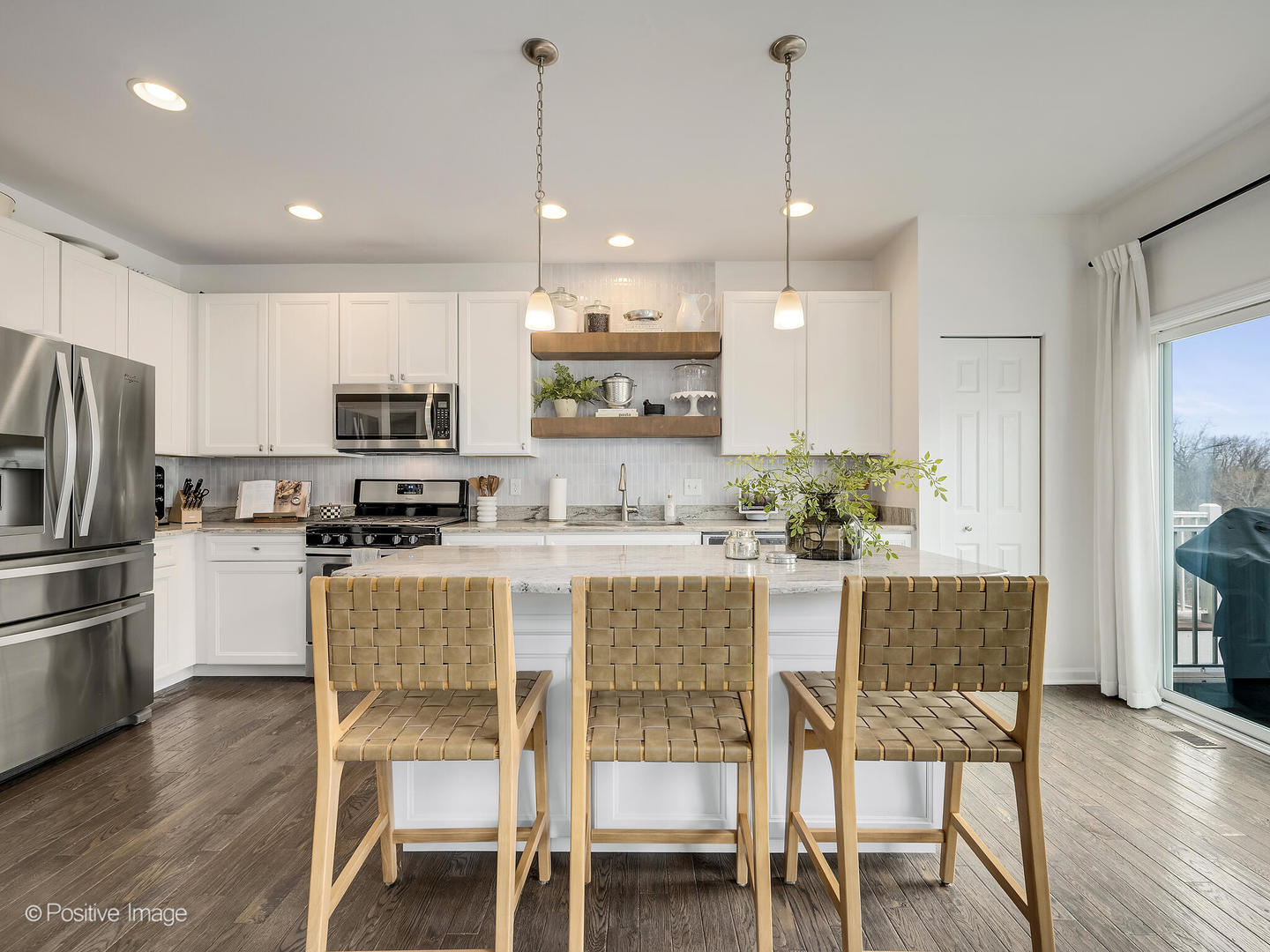 1589 Deer Pointe Drive, South Elgin, IL 60177