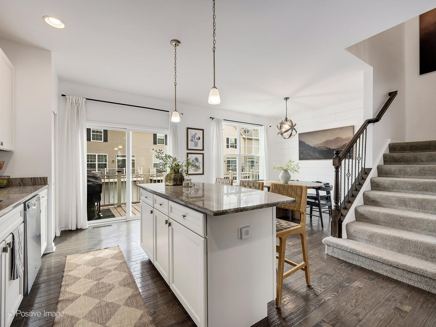 1589 Deer Pointe Drive, South Elgin, IL 60177