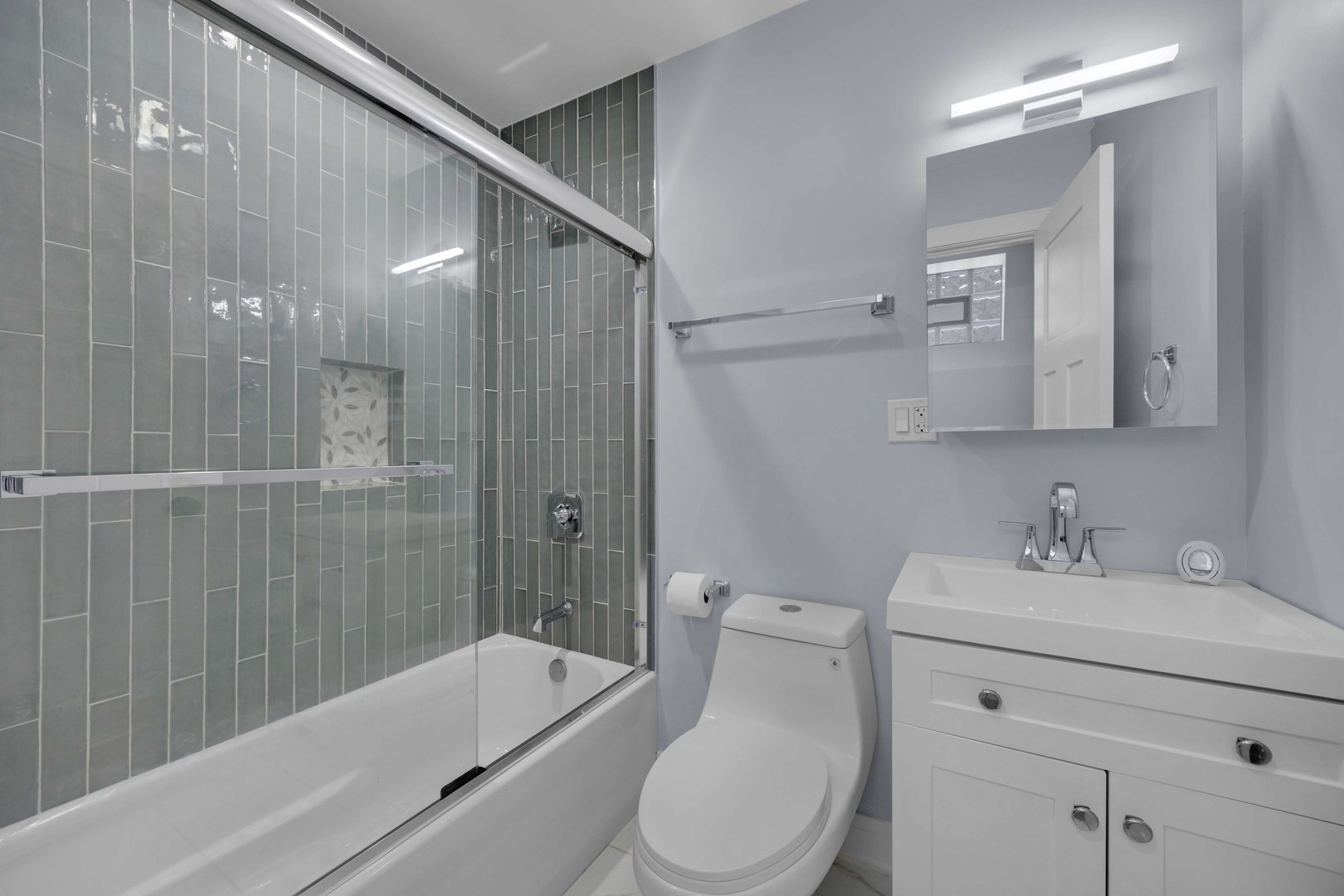 2046 W Moffat Street #1, Chicago, IL 60647