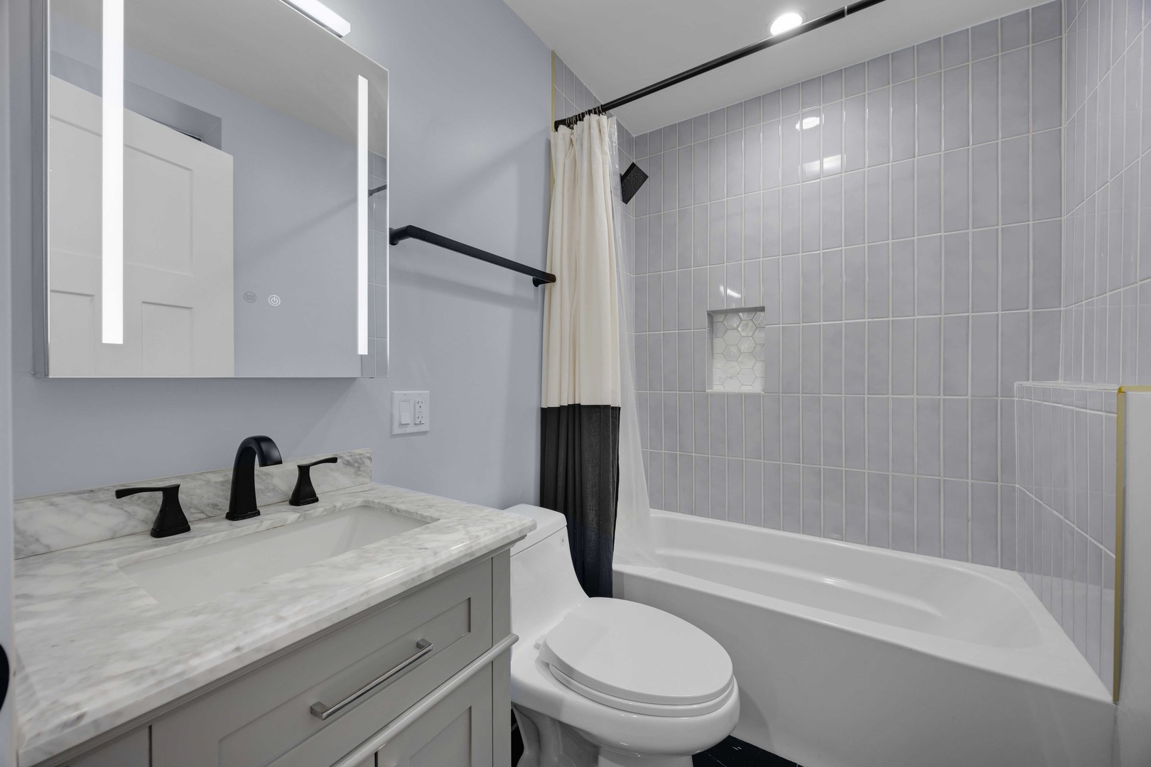 2046 W Moffat Street #1, Chicago, IL 60647