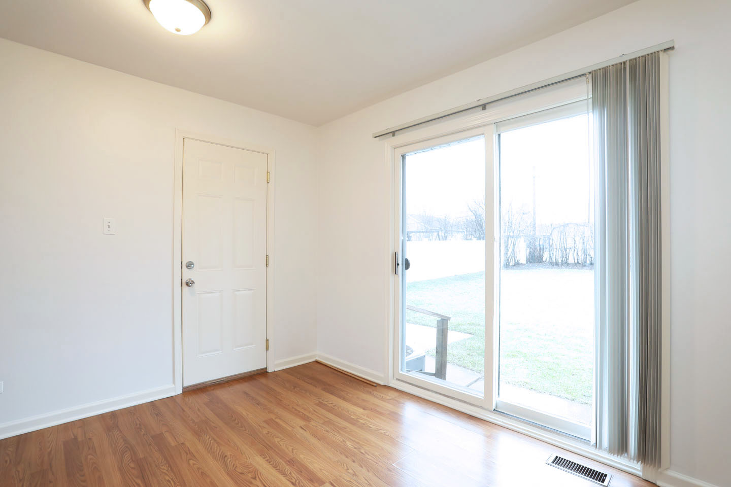 230 Princeton Street, Hoffman Estates, IL 60169