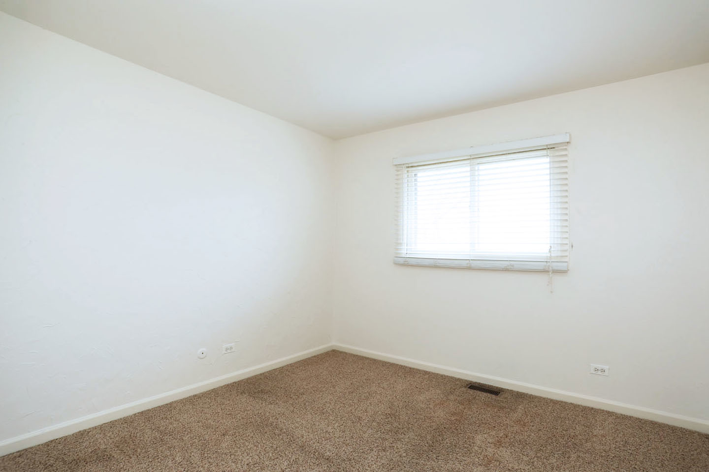 230 Princeton Street, Hoffman Estates, IL 60169