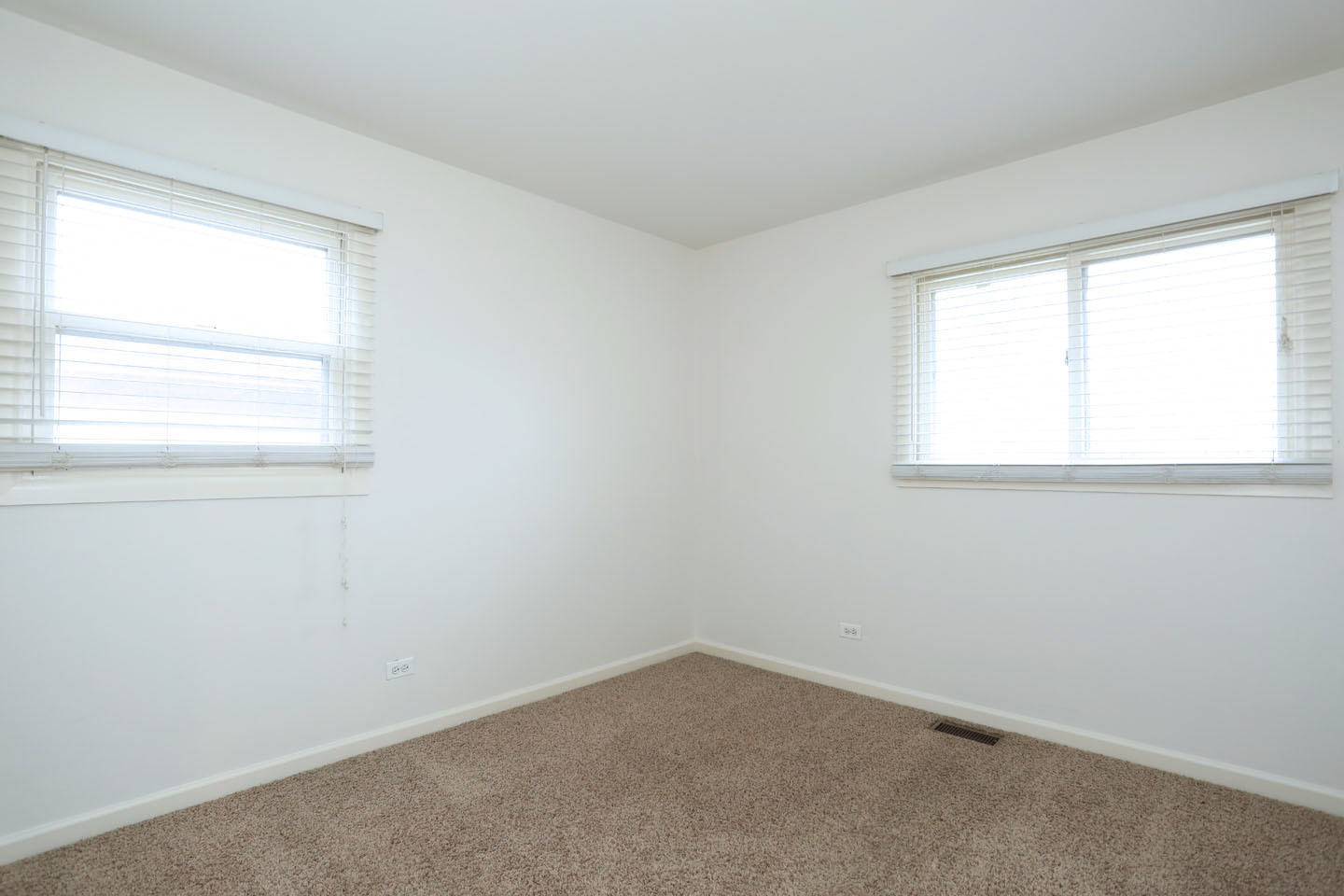 230 Princeton Street, Hoffman Estates, IL 60169