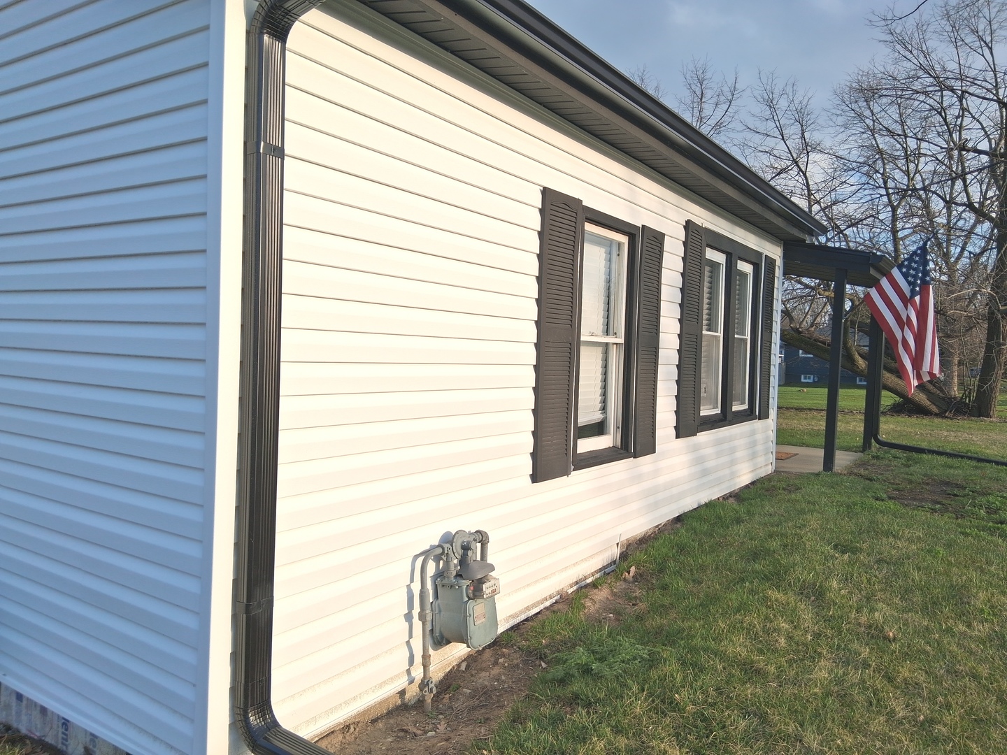 2241 Wallace Avenue, North Chicago, IL 60064