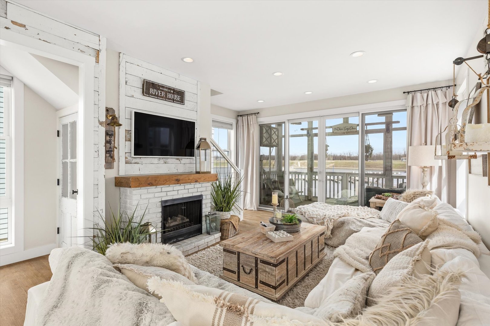 212 Leeward Way, Ottawa, IL 61350