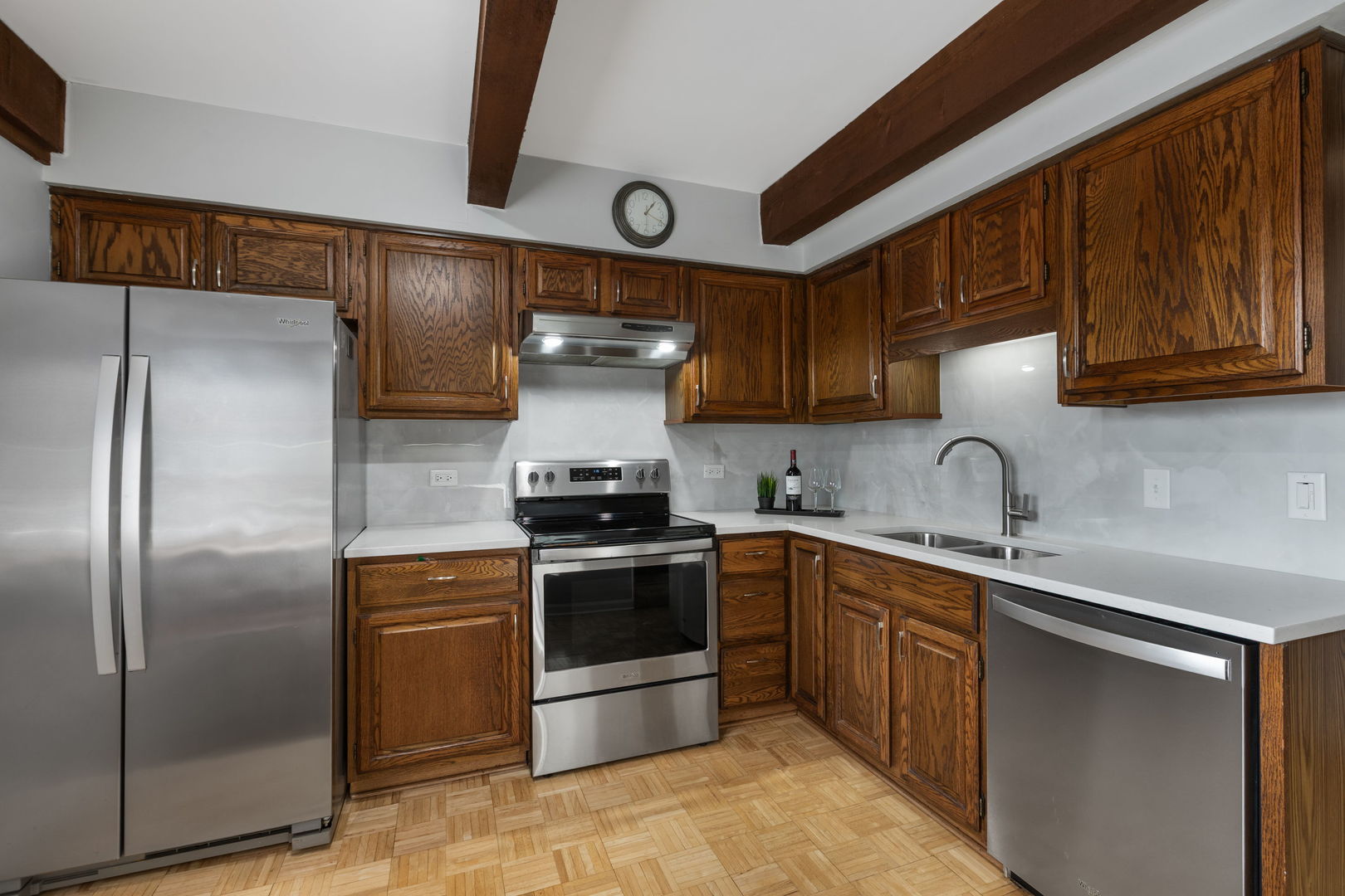 6600 W Wood River Drive #201, Niles, IL 60714