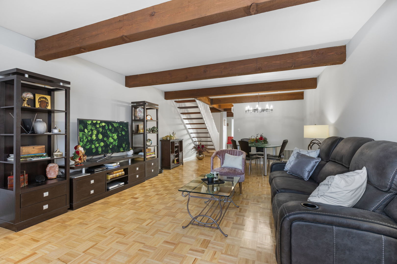 6600 W Wood River Drive #201, Niles, IL 60714