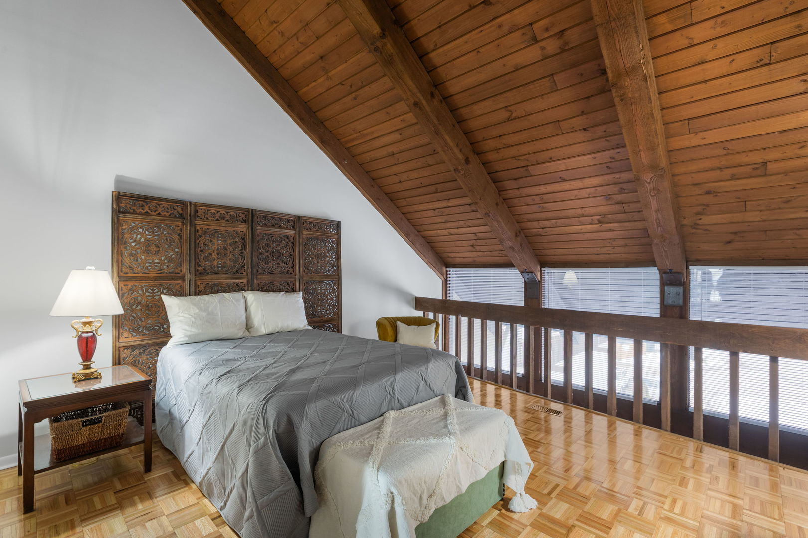 6600 W Wood River Drive #201, Niles, IL 60714