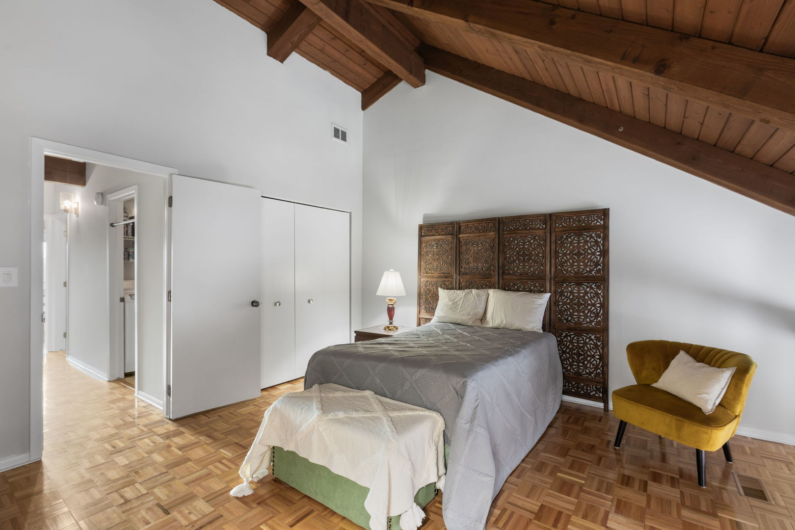 6600 W Wood River Drive #201, Niles, IL 60714