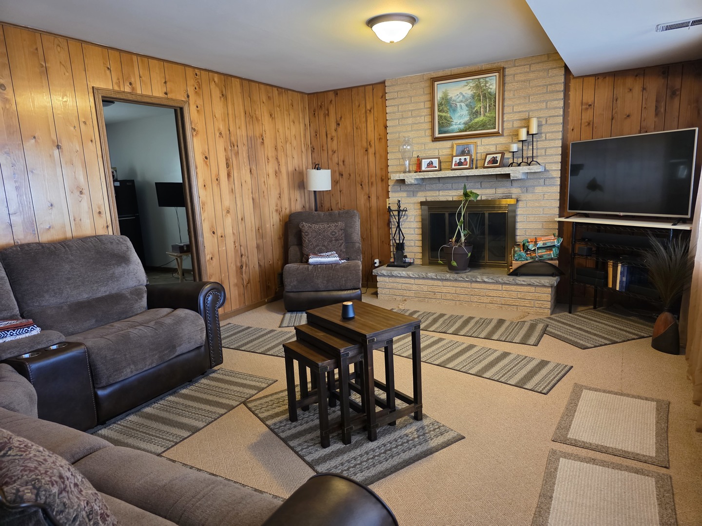 807 W Manor Court, Glenwood, IL 60425