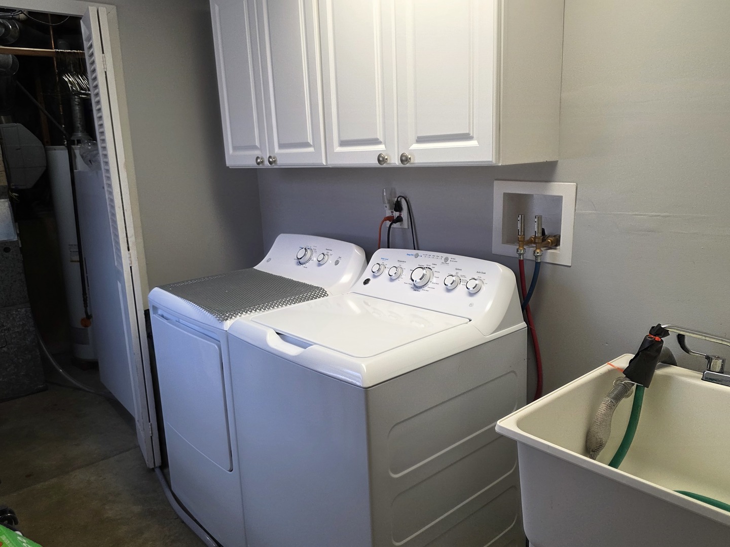 807 W Manor Court, Glenwood, IL 60425