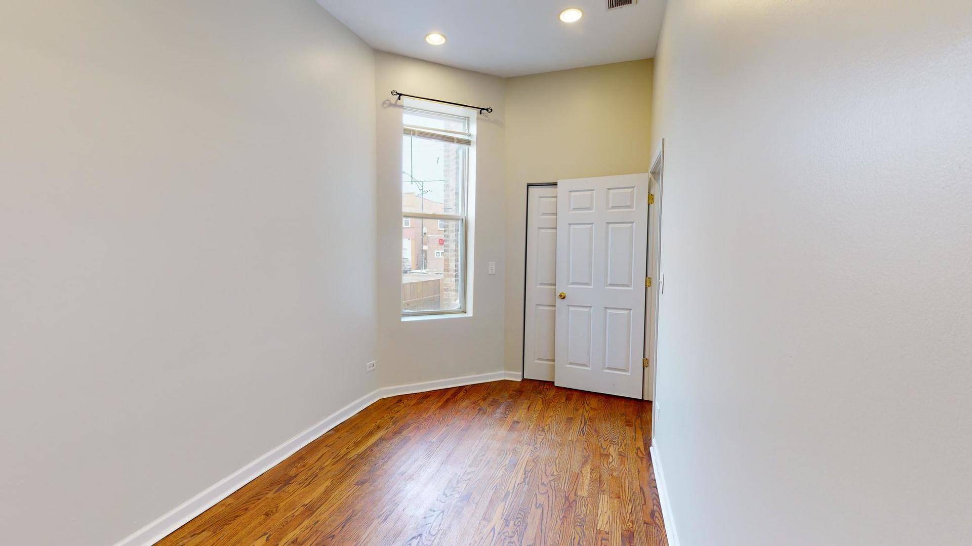 1945 W Cermak Road #1, Chicago, IL 60608