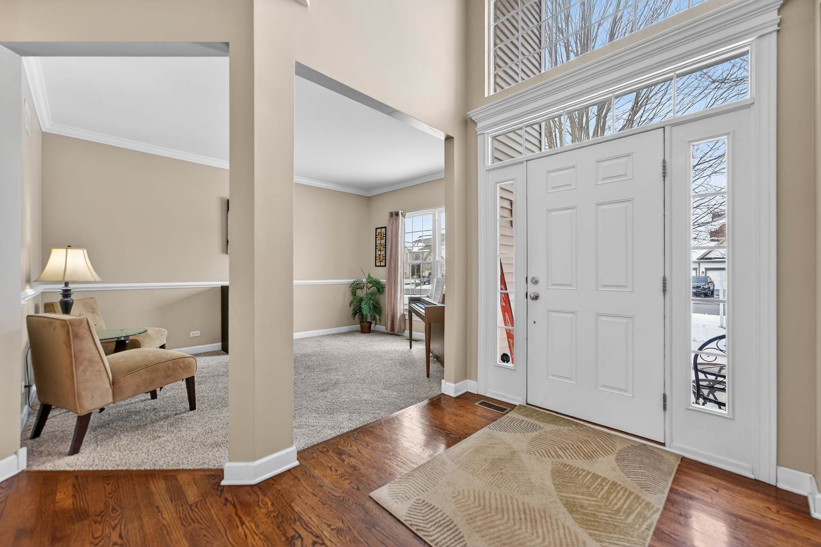 1823 Kings Gate Lane, Crystal Lake, IL 60014