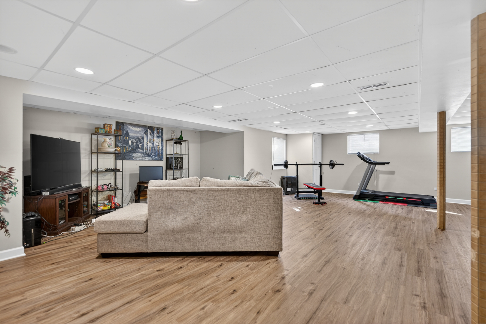 1823 Kings Gate Lane, Crystal Lake, IL 60014