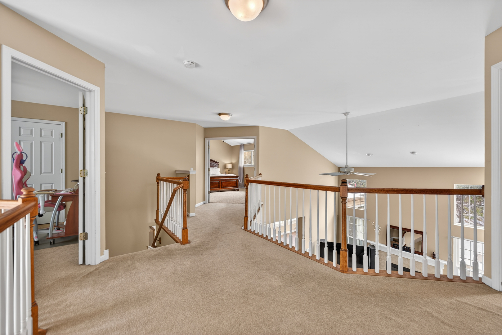 1823 Kings Gate Lane, Crystal Lake, IL 60014