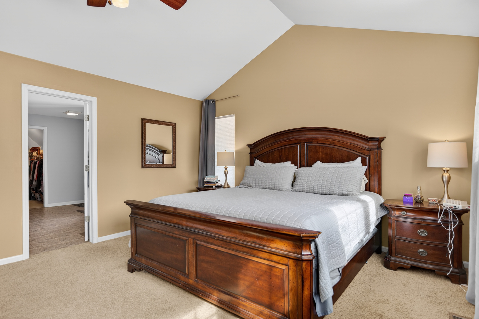 1823 Kings Gate Lane, Crystal Lake, IL 60014