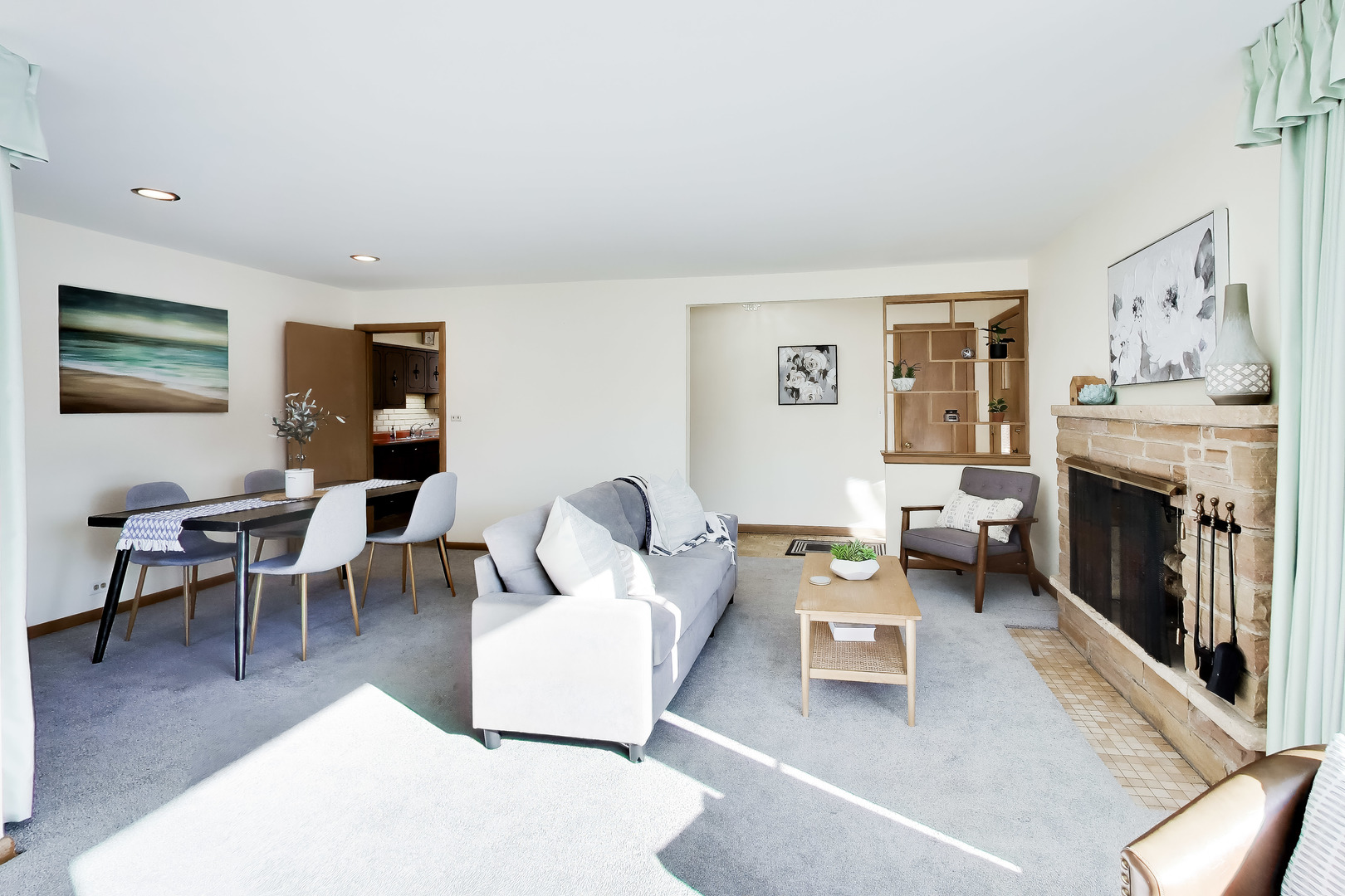 820 N Delphia Avenue, Park Ridge, IL 60068