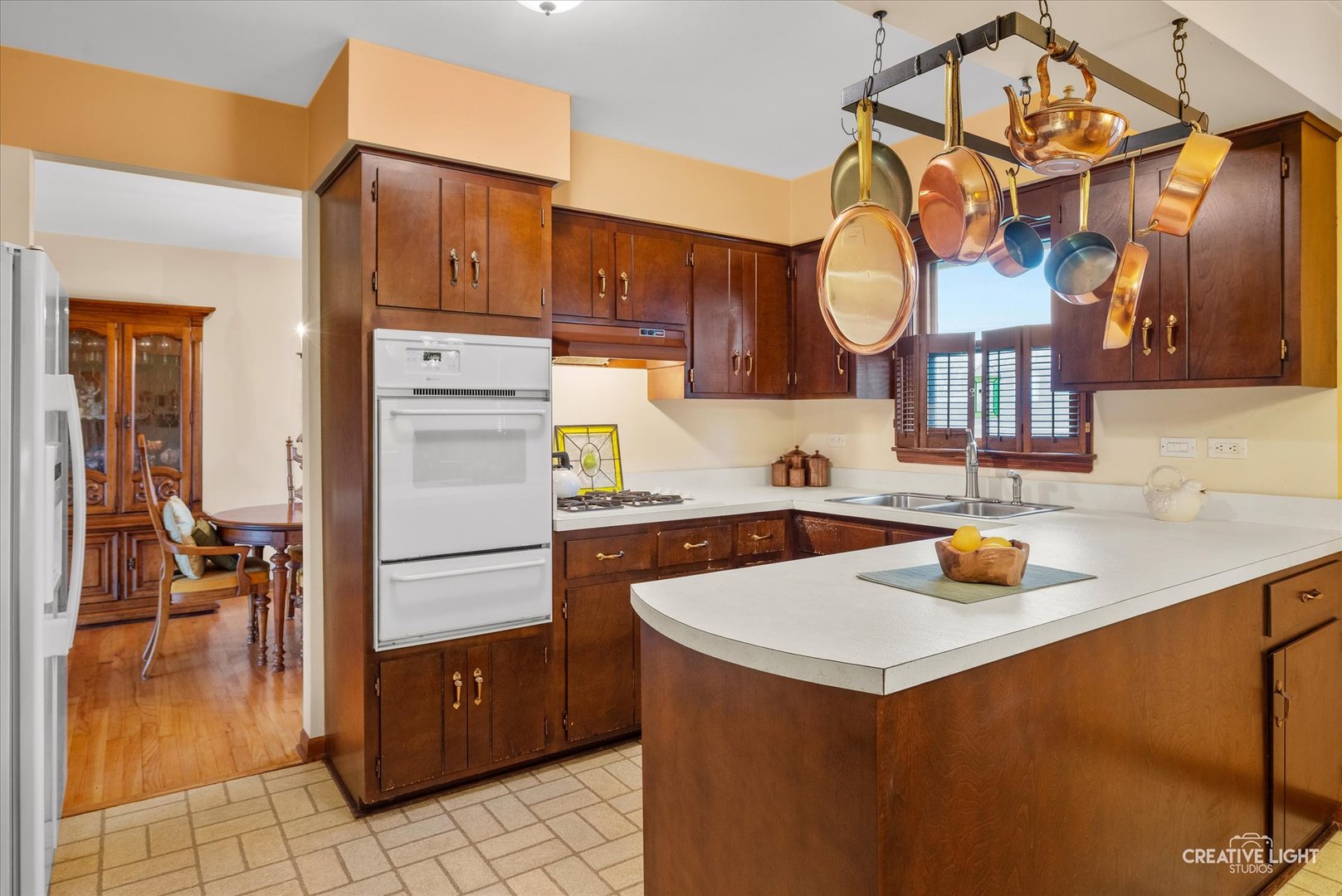 825 Columbia Lane, Darien, IL 60561