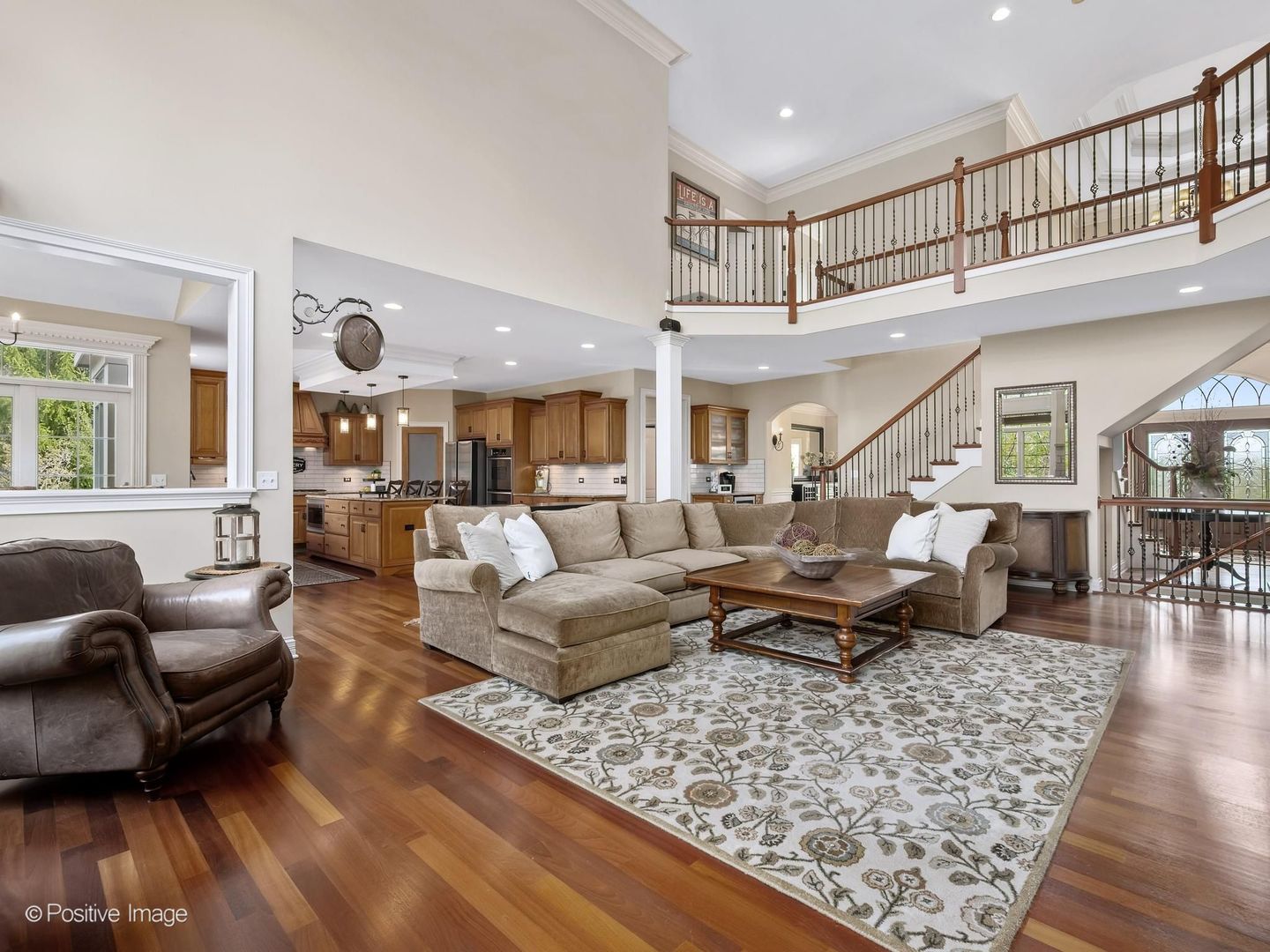 37W220 MISSION HILLS Drive, St. Charles, IL 60175