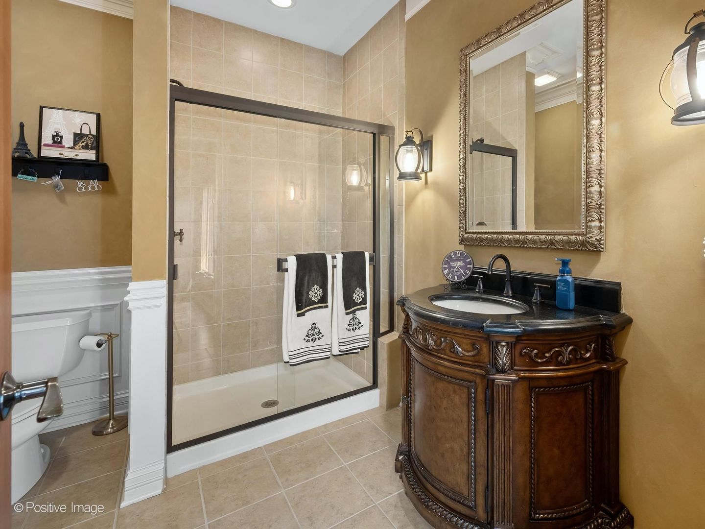 37W220 MISSION HILLS Drive, St. Charles, IL 60175