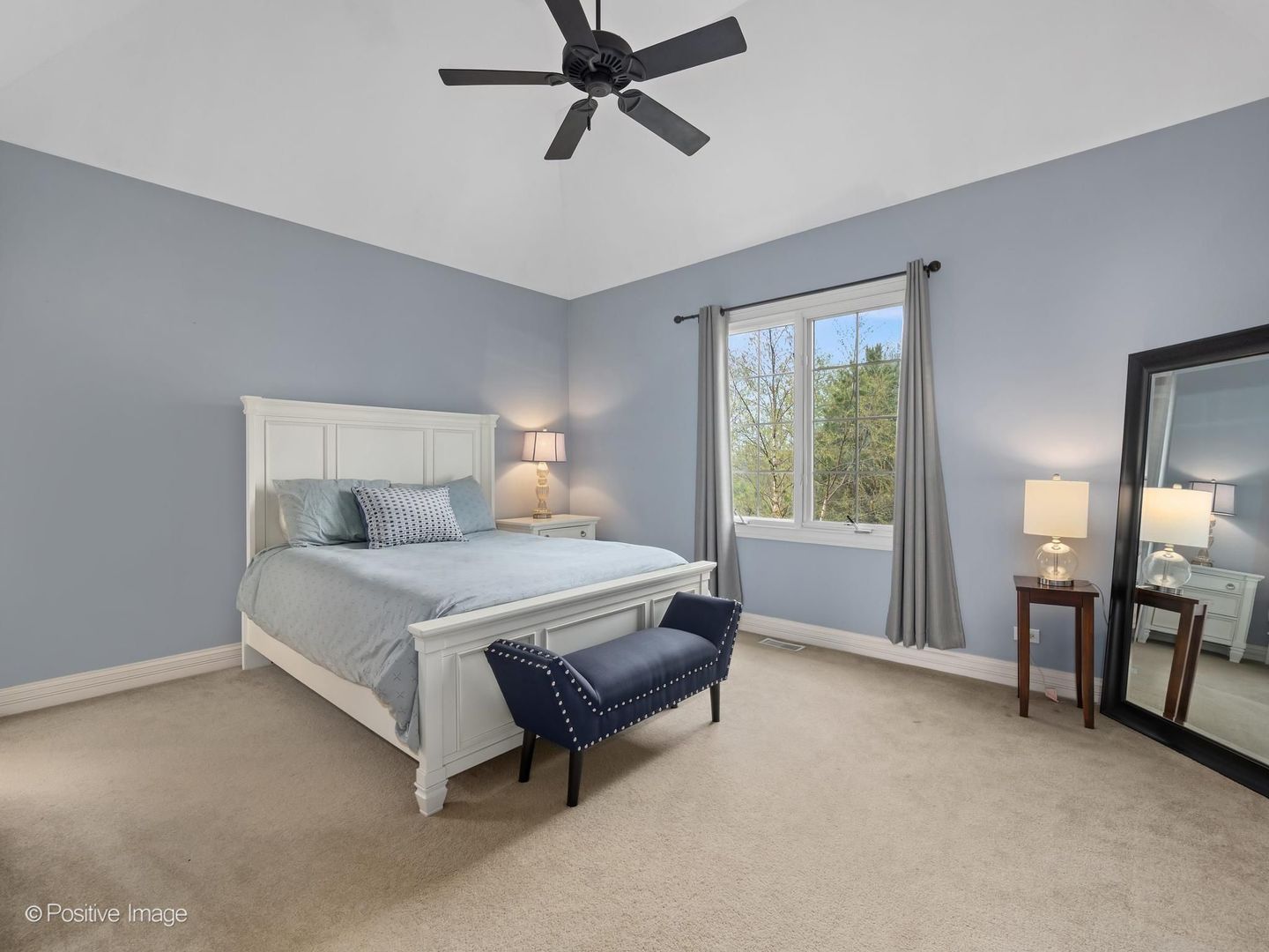 37W220 MISSION HILLS Drive, St. Charles, IL 60175