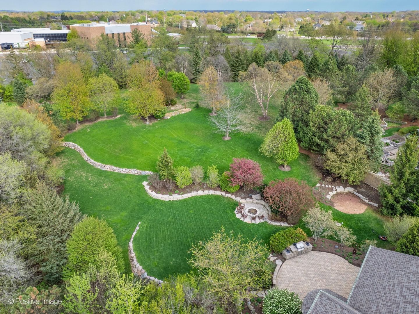 37W220 MISSION HILLS Drive, St. Charles, IL 60175