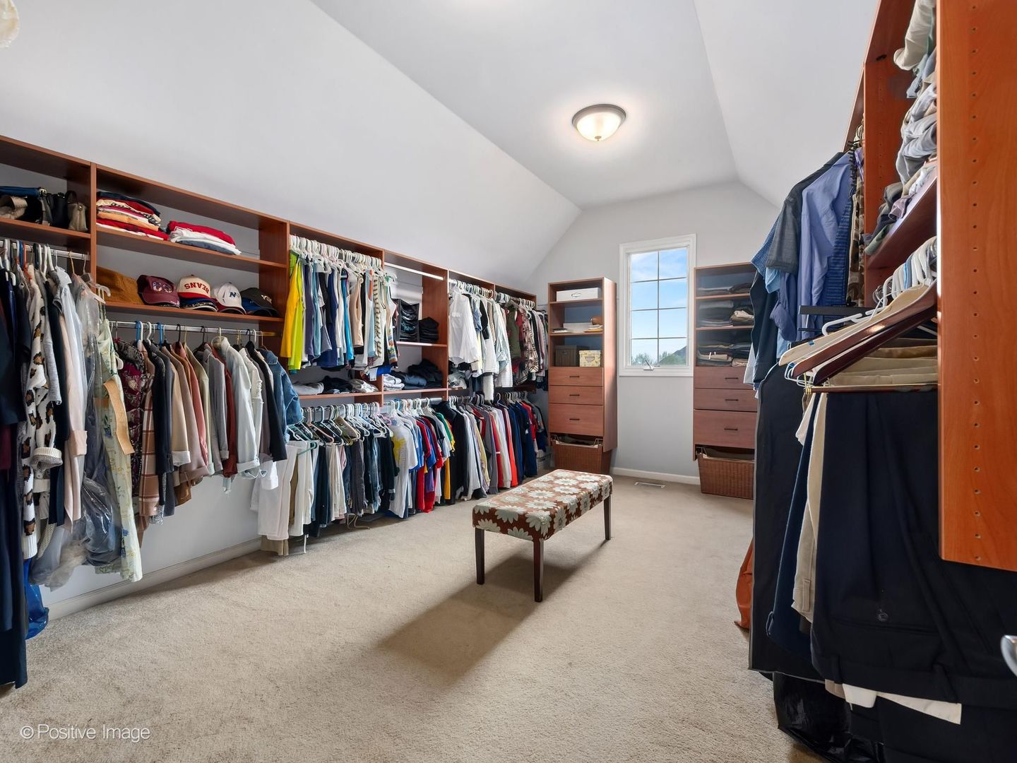 37W220 MISSION HILLS Drive, St. Charles, IL 60175