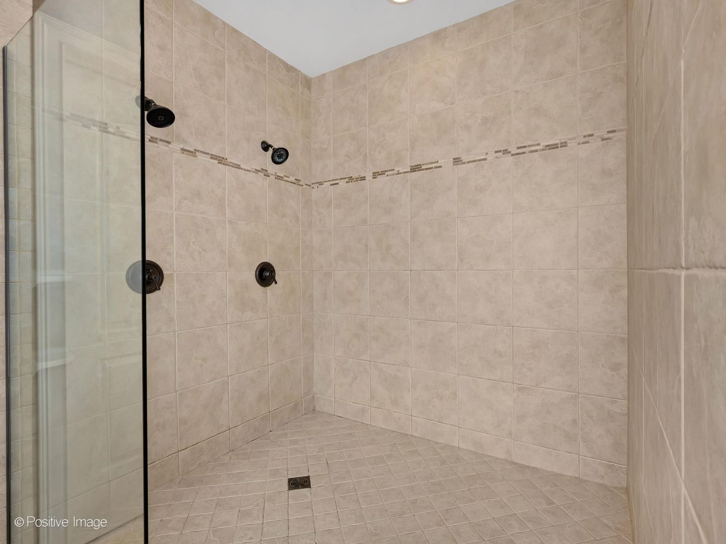 37W220 MISSION HILLS Drive, St. Charles, IL 60175