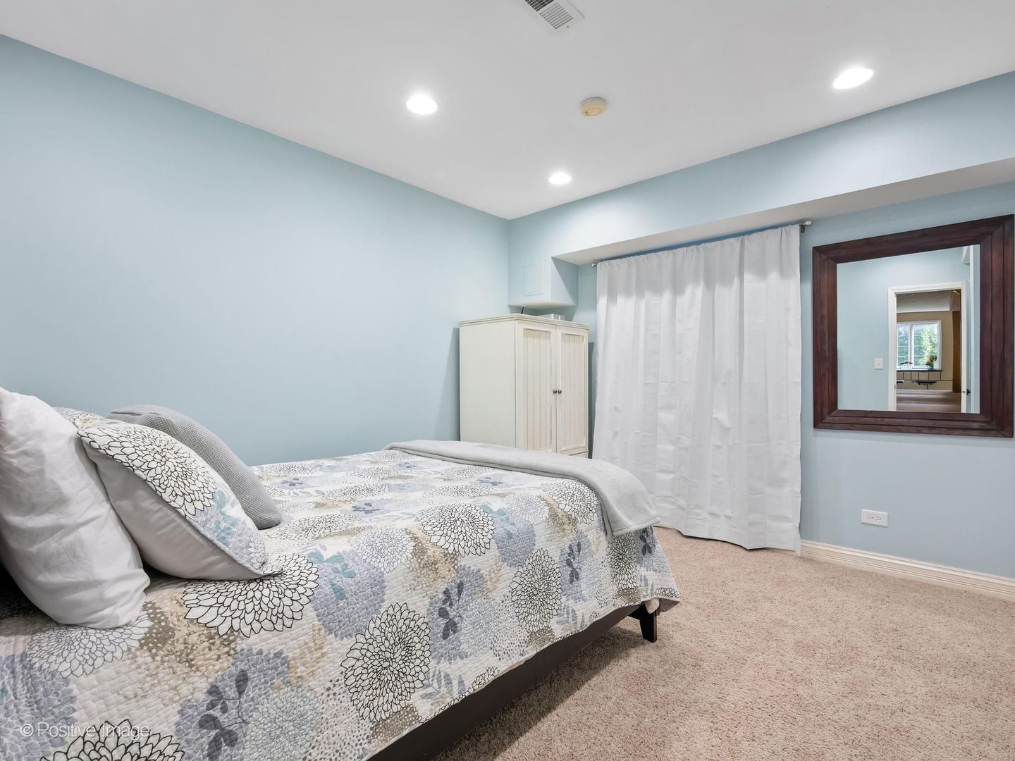 37W220 MISSION HILLS Drive, St. Charles, IL 60175