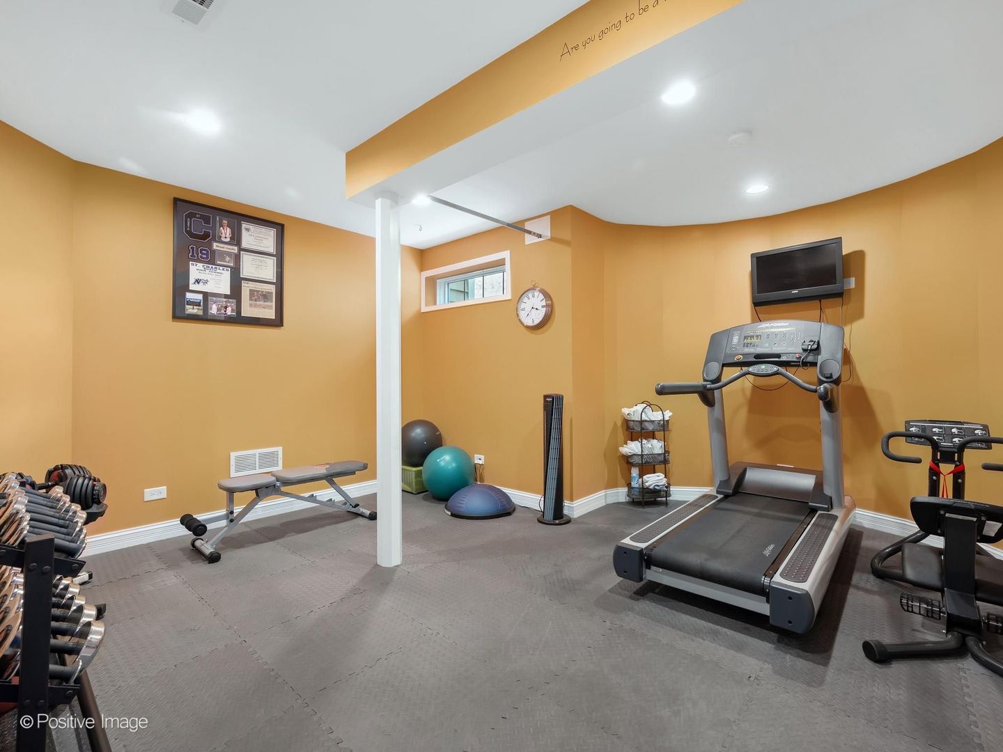 37W220 MISSION HILLS Drive, St. Charles, IL 60175