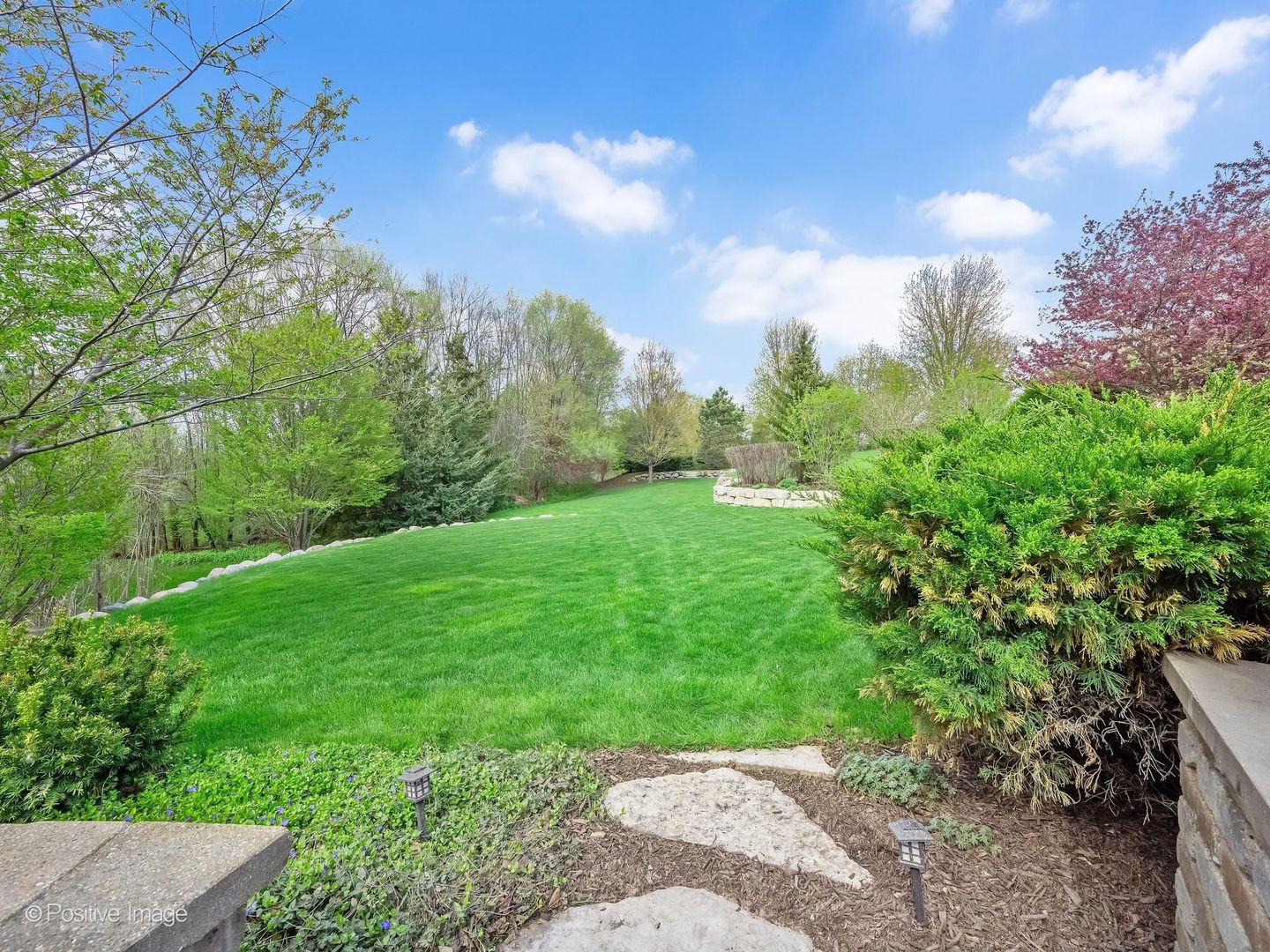 37W220 MISSION HILLS Drive, St. Charles, IL 60175