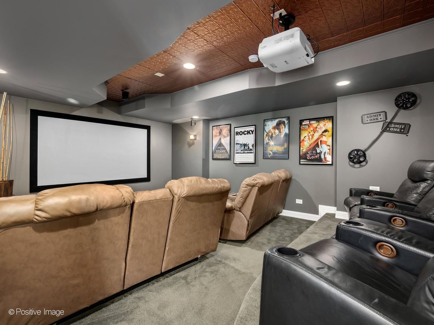 37W220 MISSION HILLS Drive, St. Charles, IL 60175