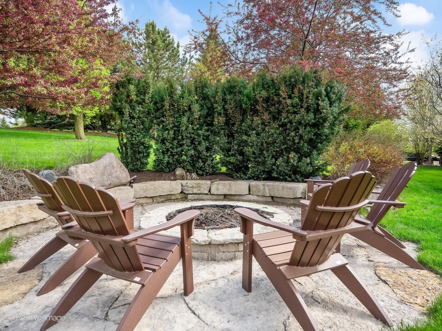 37W220 MISSION HILLS Drive, St. Charles, IL 60175