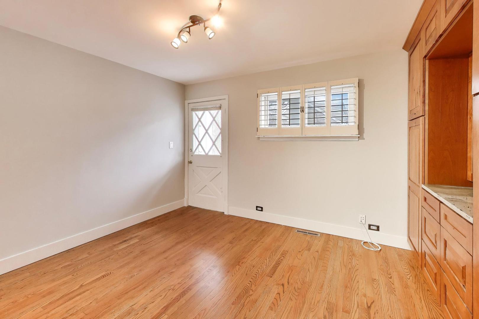 7 Alton Road, Prospect Heights, IL 60070