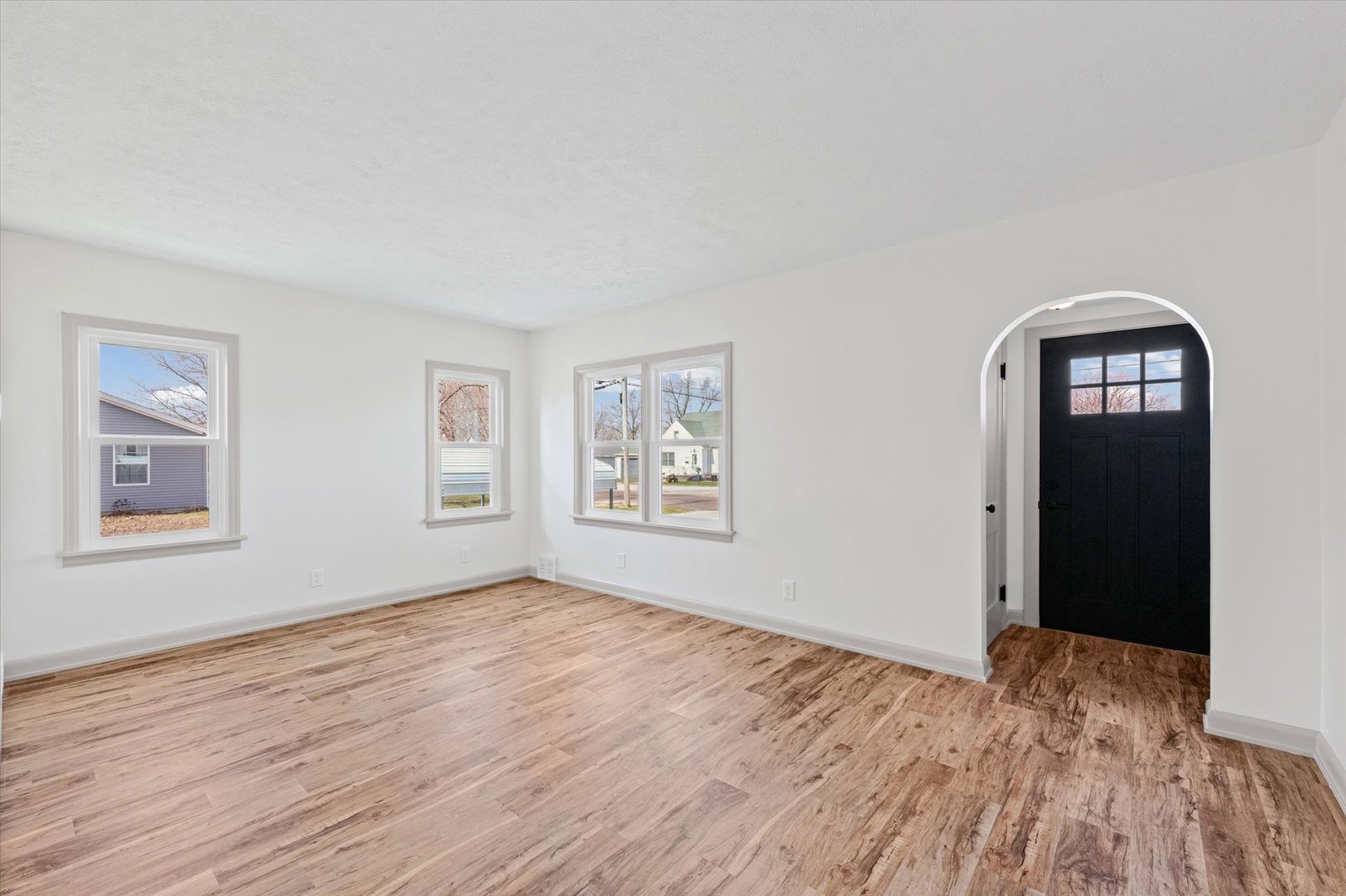 619 E 11th Street, Gibson City, IL 60936