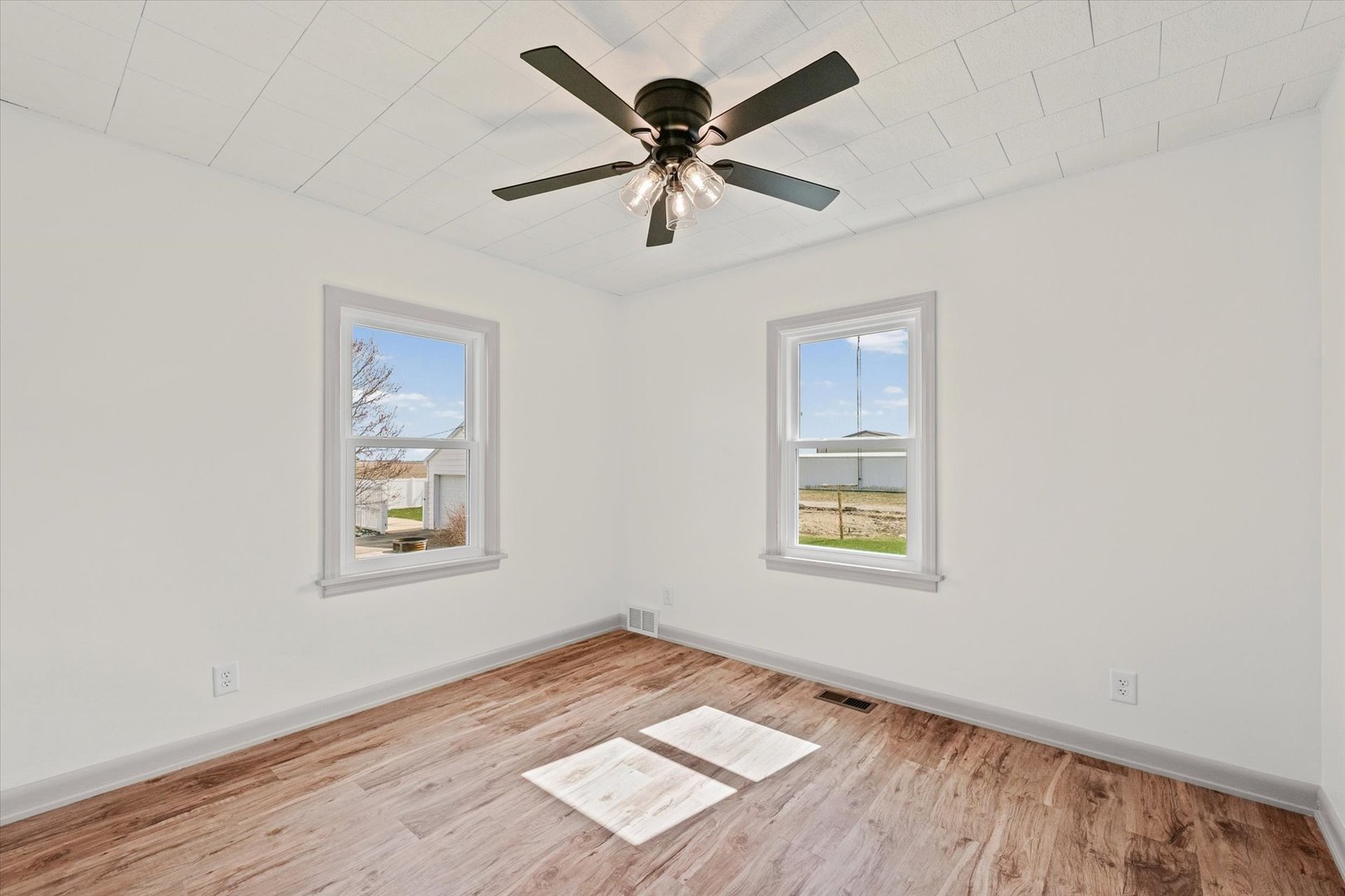 619 E 11th Street, Gibson City, IL 60936