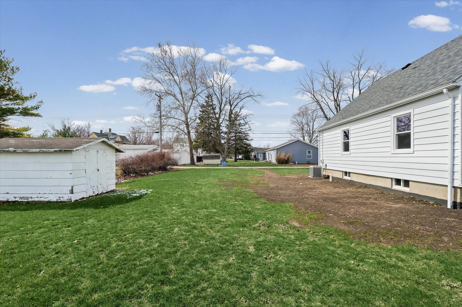 619 E 11th Street, Gibson City, IL 60936