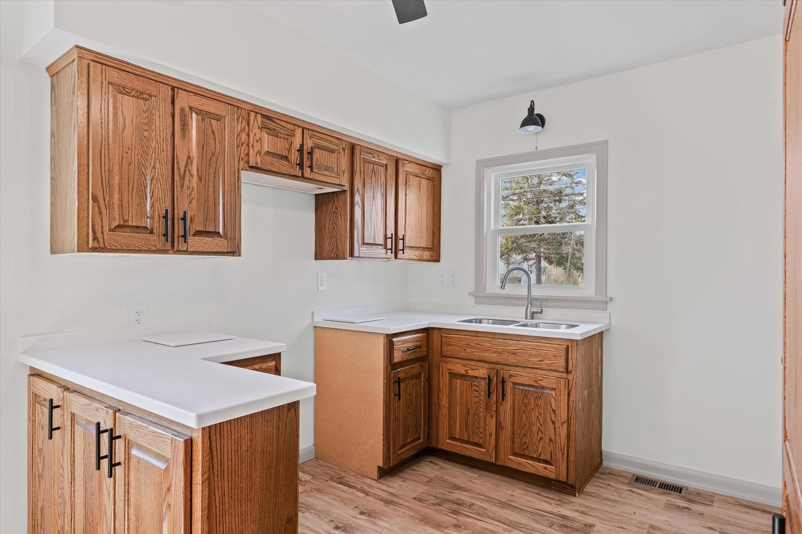 619 E 11th Street, Gibson City, IL 60936