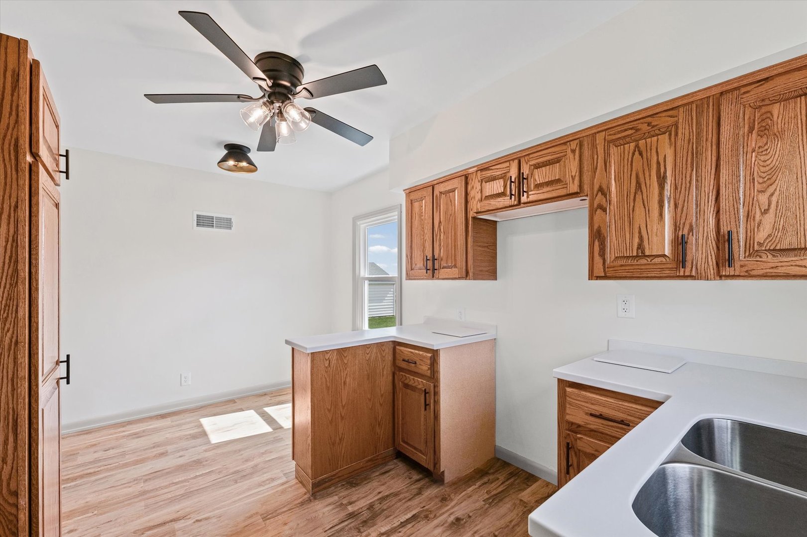 619 E 11th Street, Gibson City, IL 60936