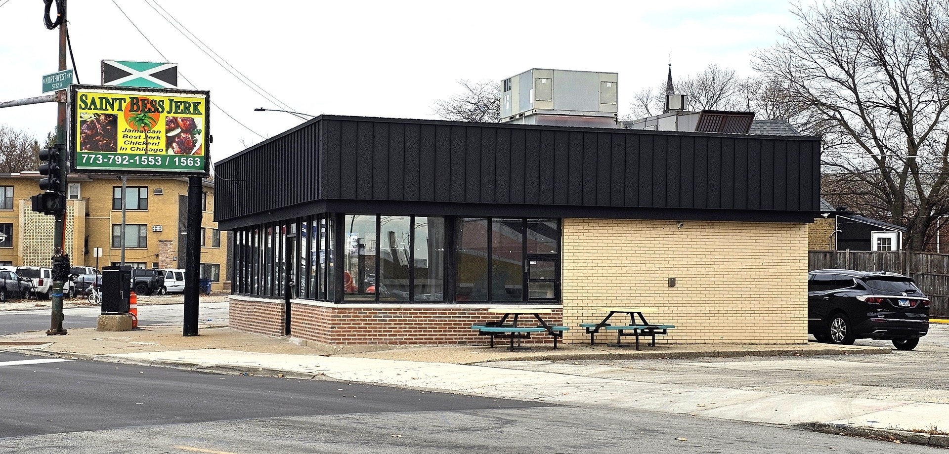 5725 N Northwest Highway, Chicago, IL 60630