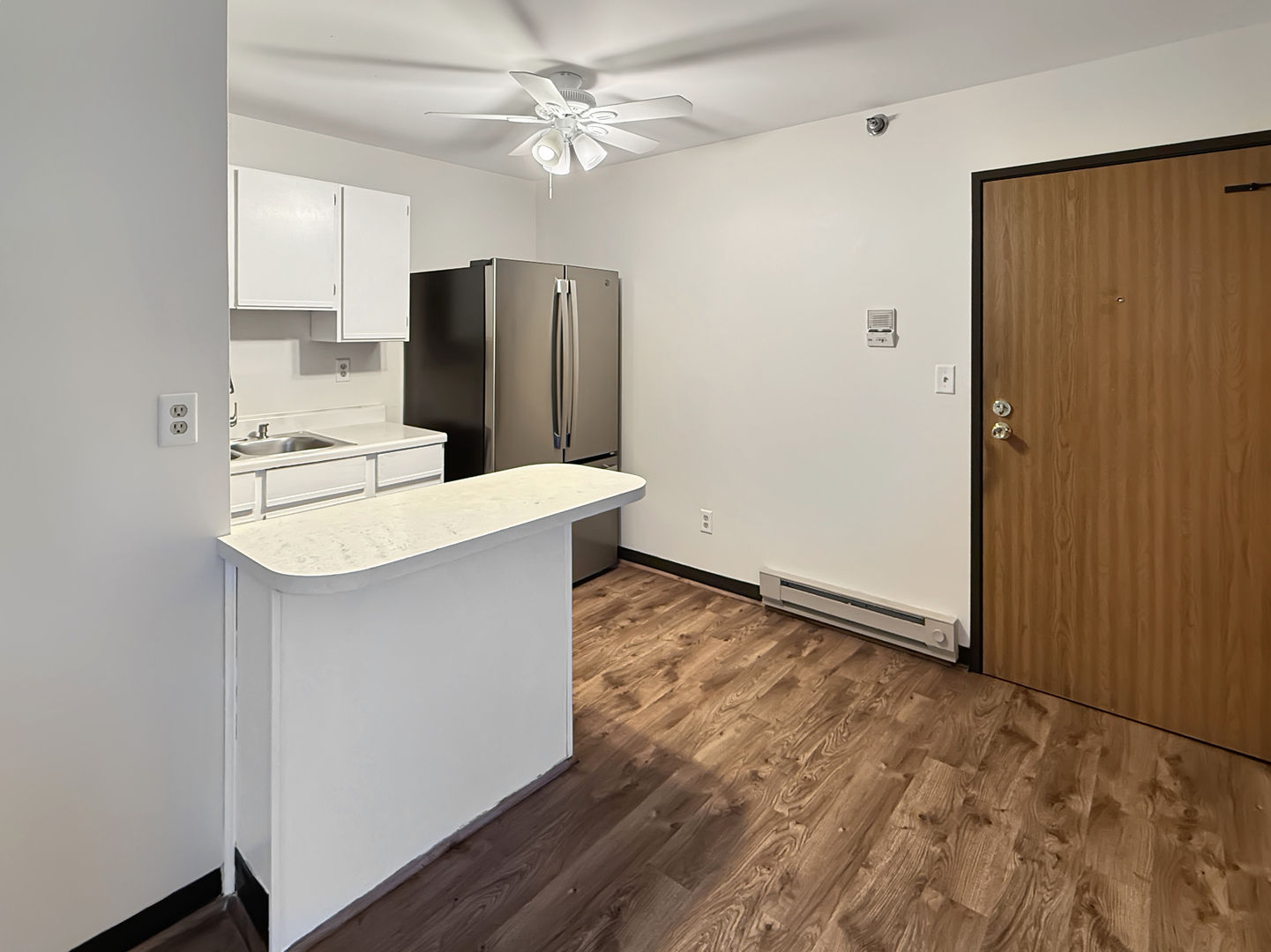 3170 W Monroe Street #101, Waukegan, IL 60085