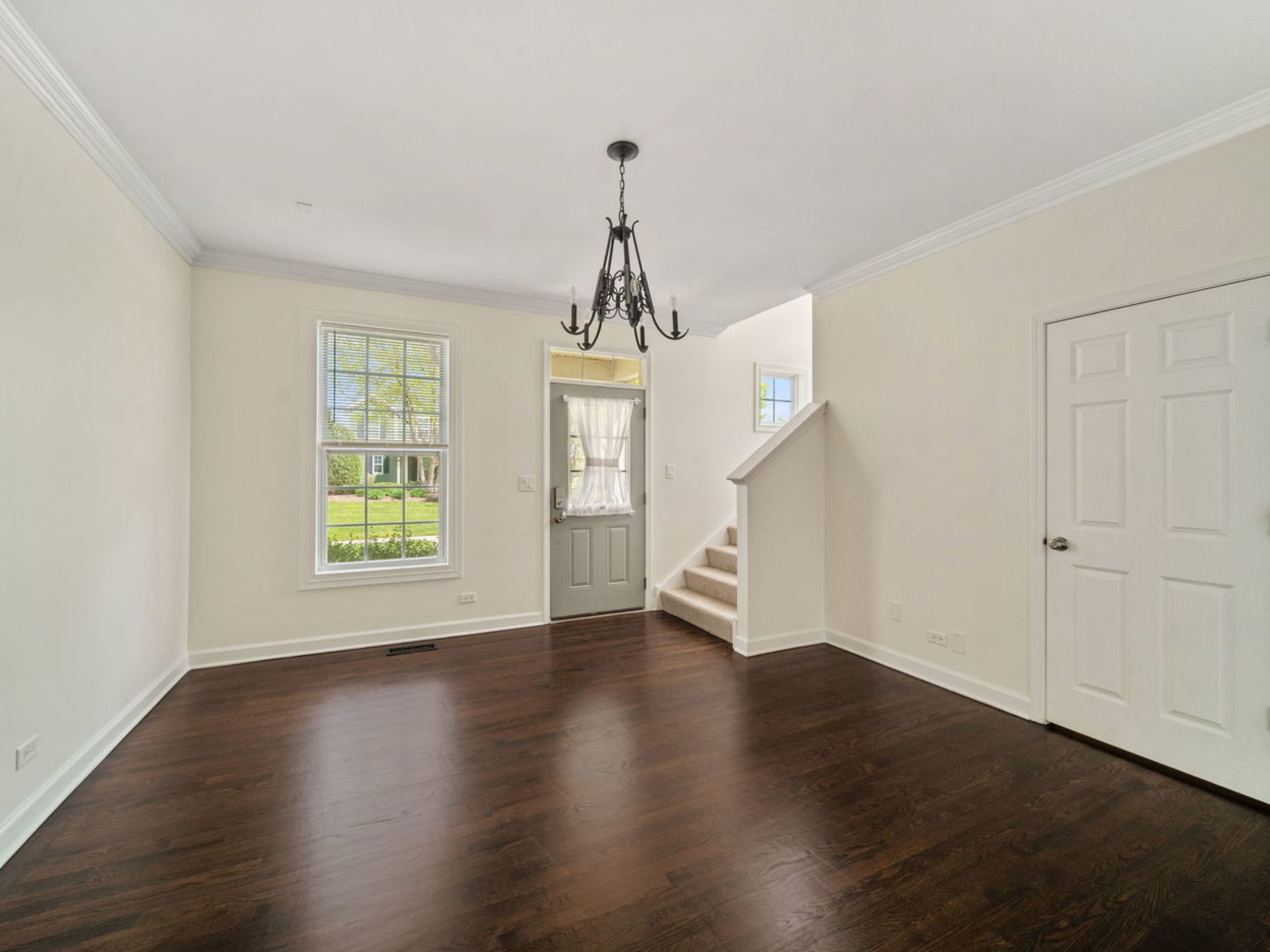 3596 Hyde Park Court, Elgin, IL 60124