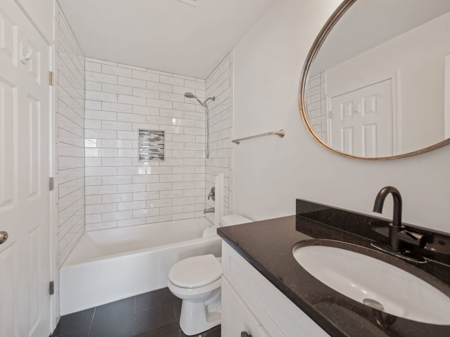 3596 Hyde Park Court, Elgin, IL 60124